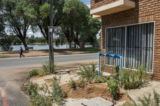 Multibillion-Dollar City Arrears Stymie South African Growth Bid