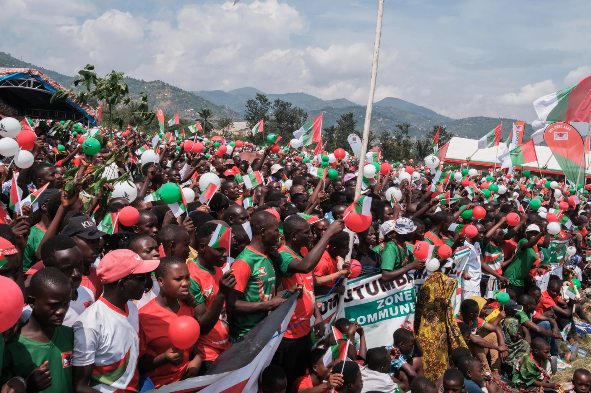 Supporters of the&nbsp;National Council for the Defense of Democracy - Forces for the Defense of Democracy during a rally ahead of elections in Bujumbura on May 31.