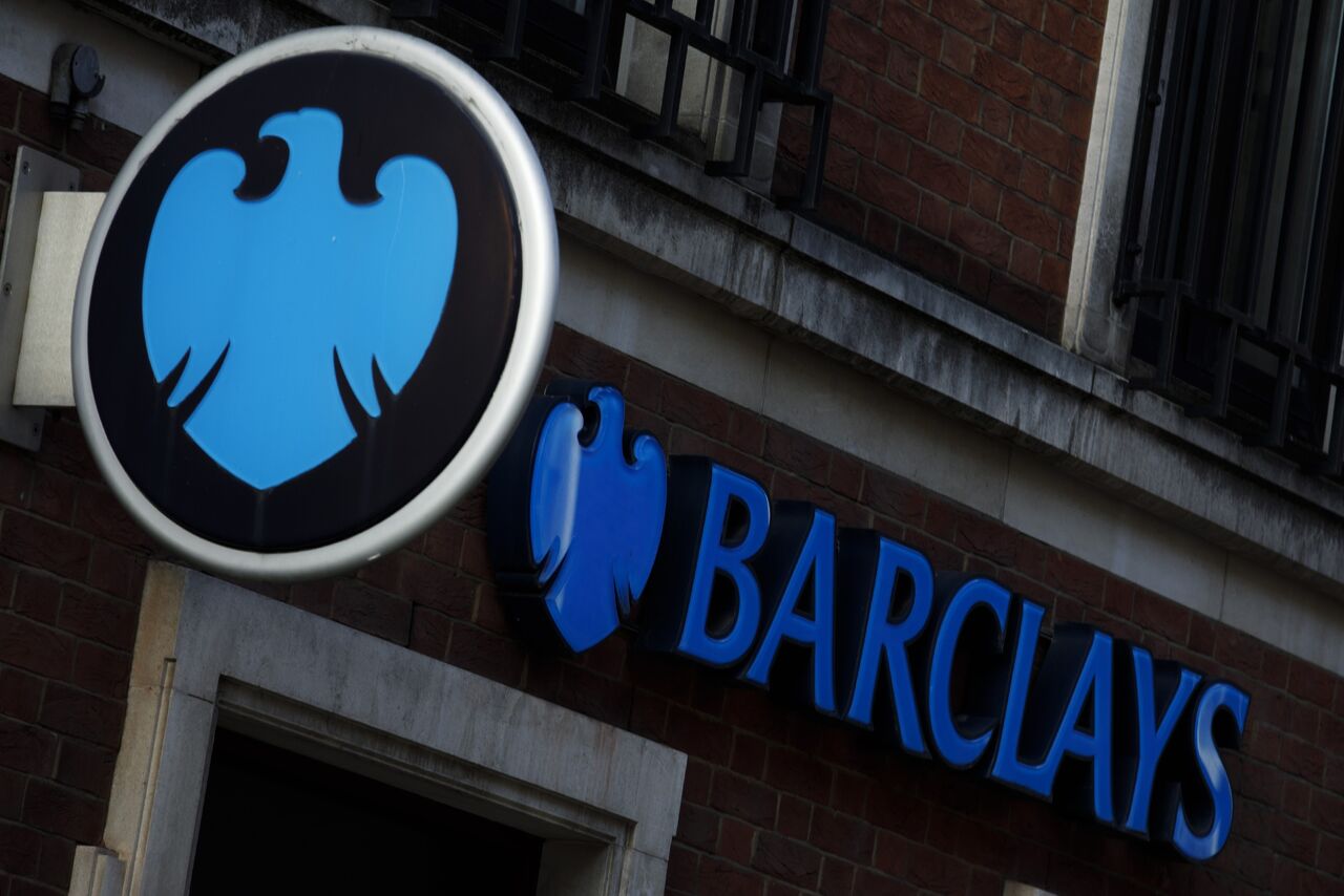 Barclays (LON:BARC) Sees Savers Starting to Leave in Hunt for Better ...