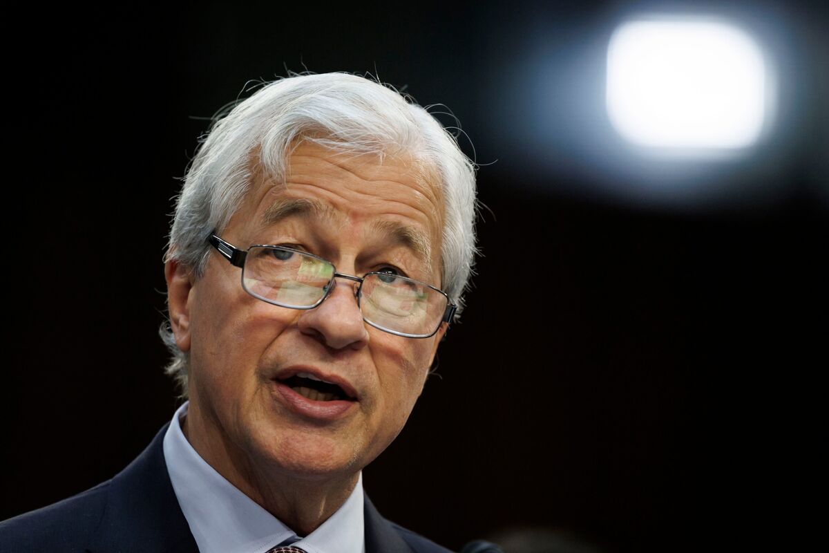 JPMorgan Shuffles Top Managers as Jamie Dimon Prepares Successors ...