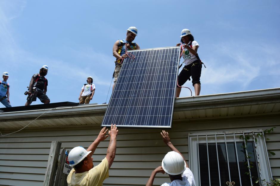 7 Things to Know Before Installing Solar Panels on Your Roof - Bloomberg