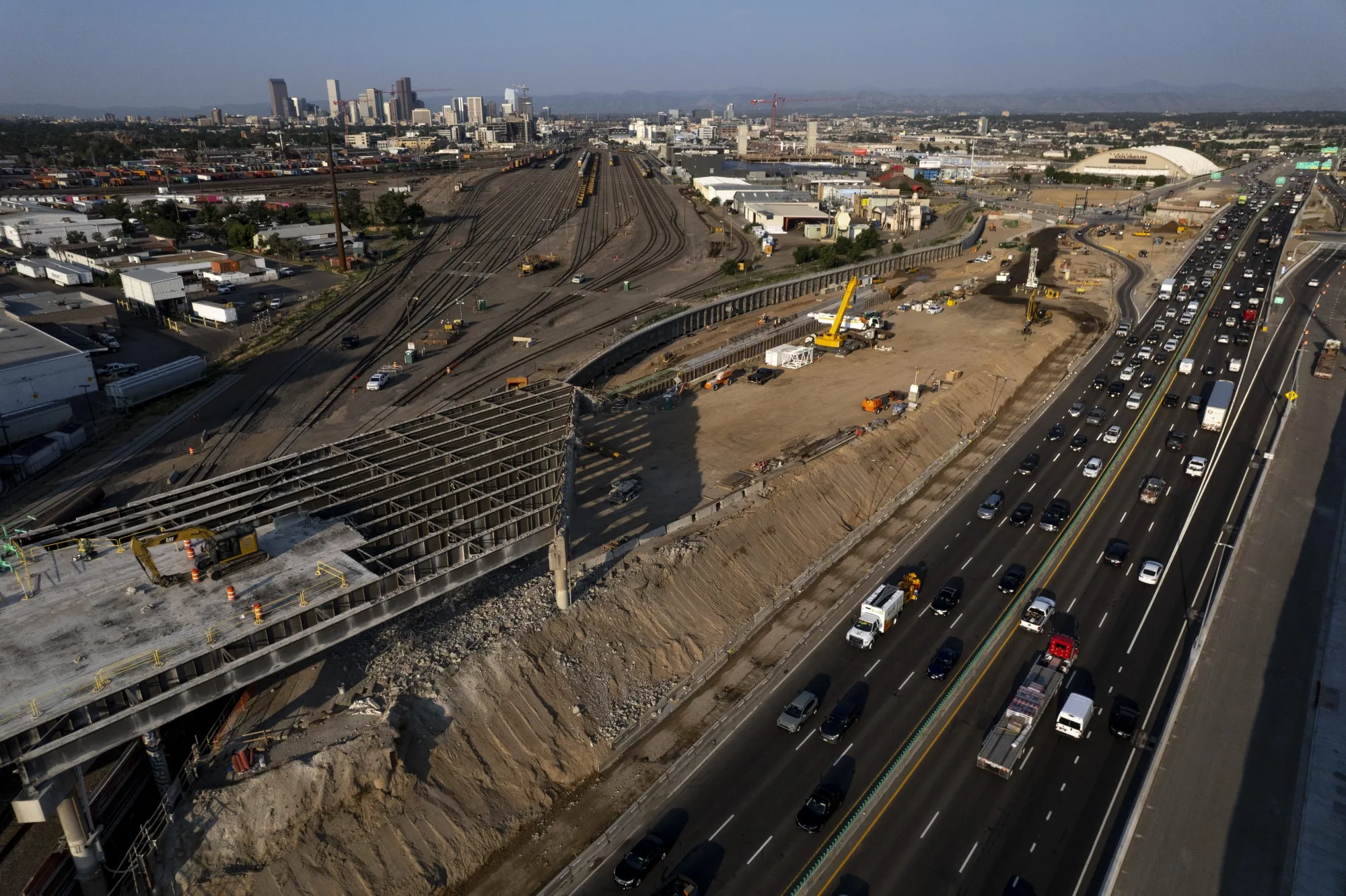 Record Cash Pours Into $4 Billion Fund In Infrastructure Bet 