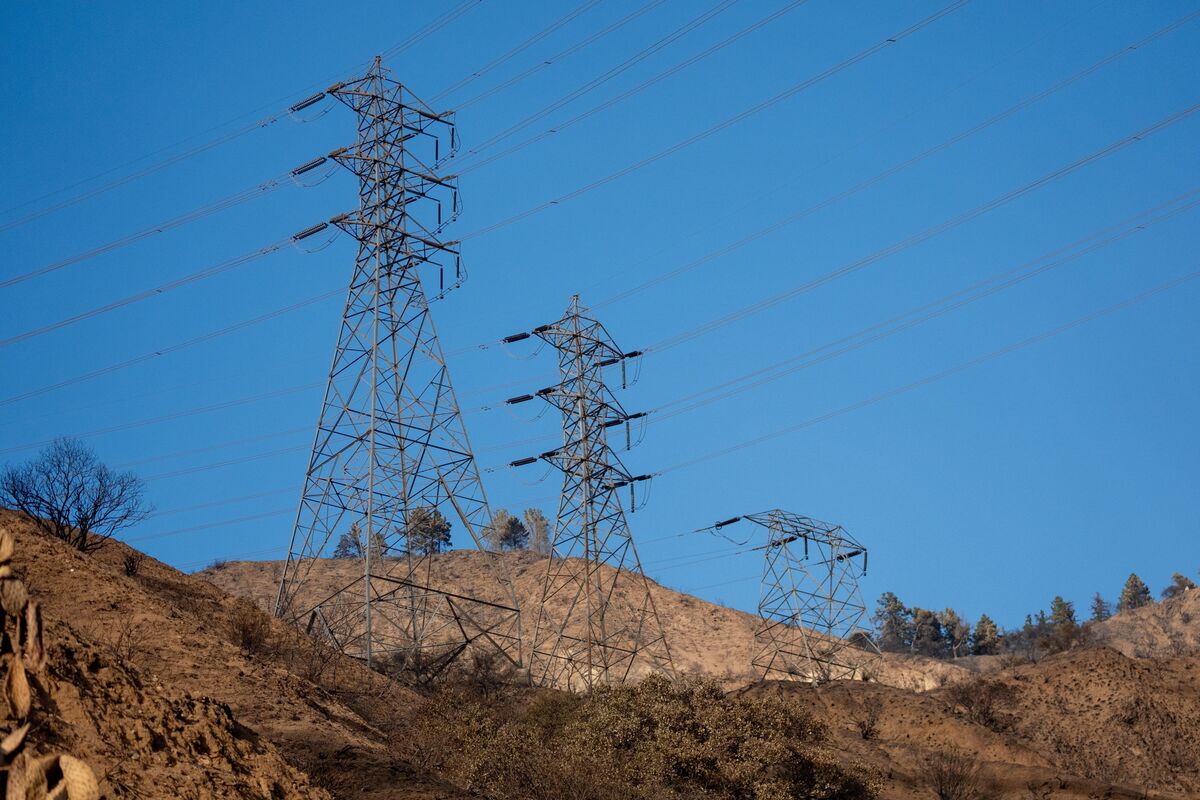 Edison Gets Mixed Rulings on Bid to Spread Blame for LA Wildfire