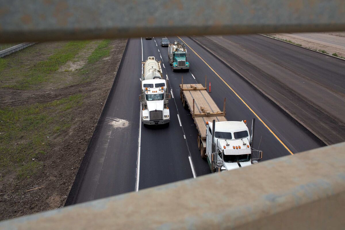 Peloton Technology Raises Cash for Automated Truck Convoy ... - Bloomberg