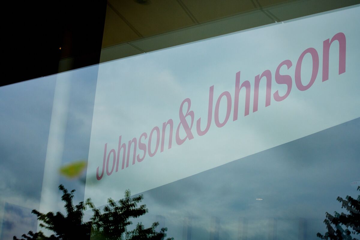 J&J Raises Outlook, Lowers Tariff Cost After Q2 Beat