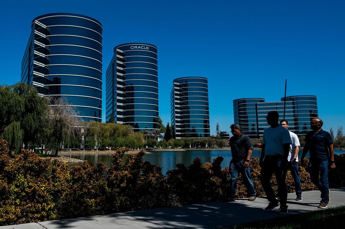 Oracle Posts Strong Cloud Sales Growth Following AI Bookings