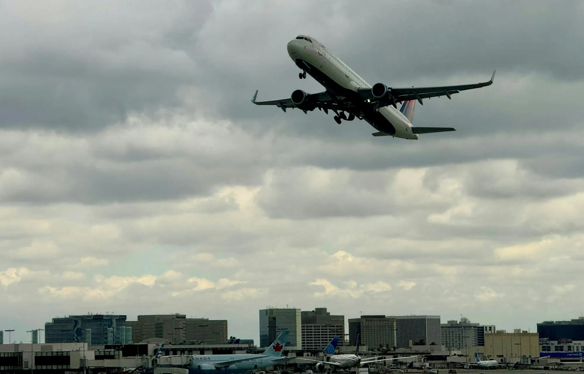 Is Flying Still Safe? Yes. But the FAA Needs Help. - Bloomberg