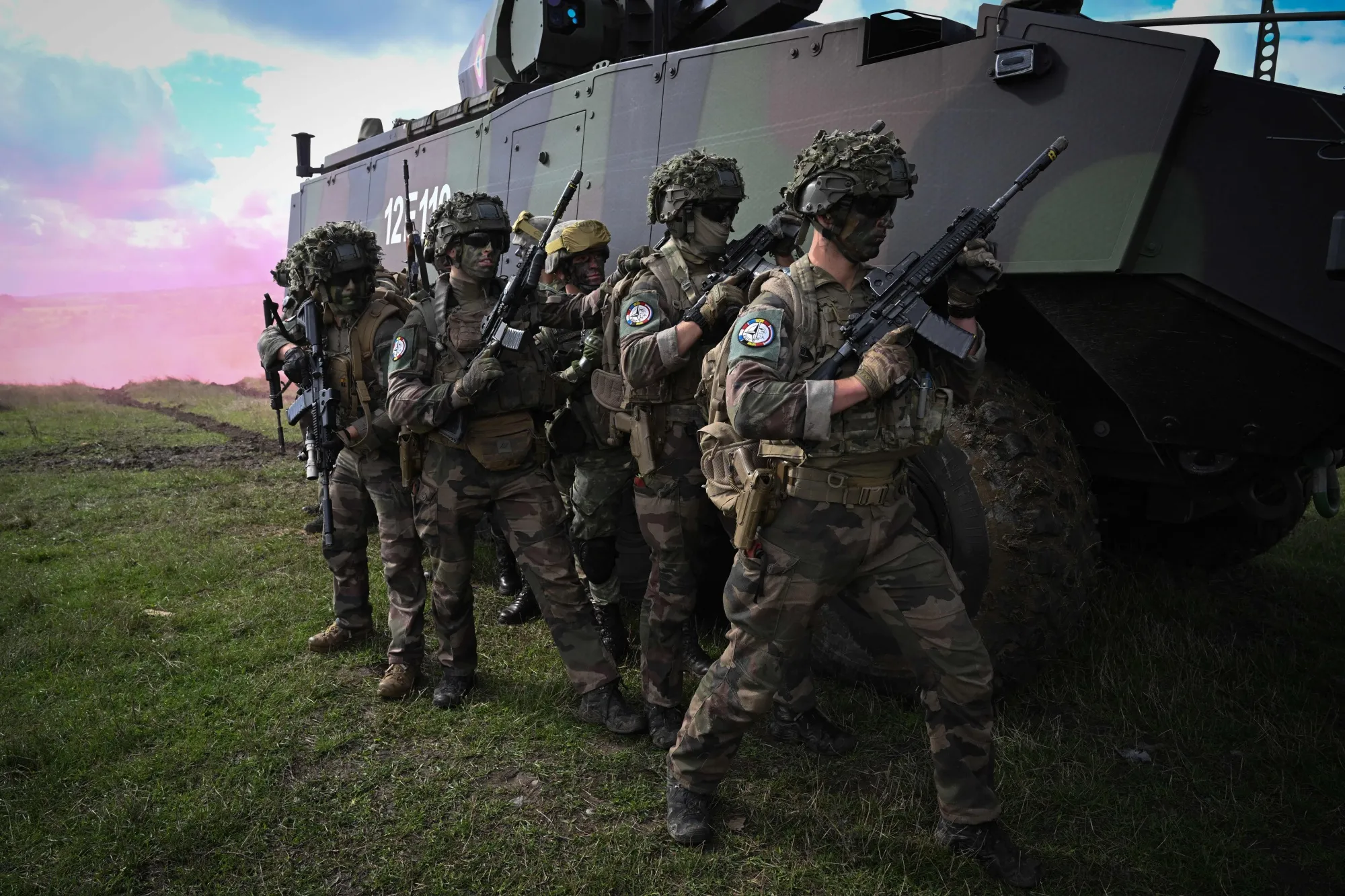 French and Romanian soldiers during&nbsp;a NATO exercise in&nbsp;Romania, 2022.