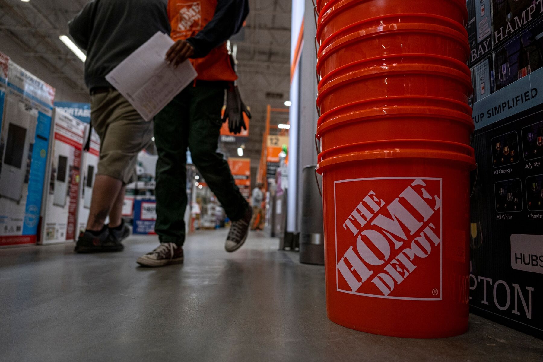 Home Depot Teams With NCAA Shaq For March Madness Marketing Campaign   1800x1200 