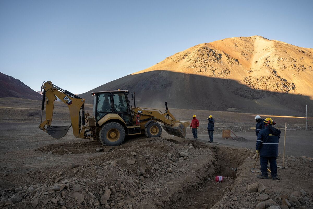 bloomberg.com - James Attwood - McEwen Copper in Talks With Rio as It Seeks $4 Billion Financing