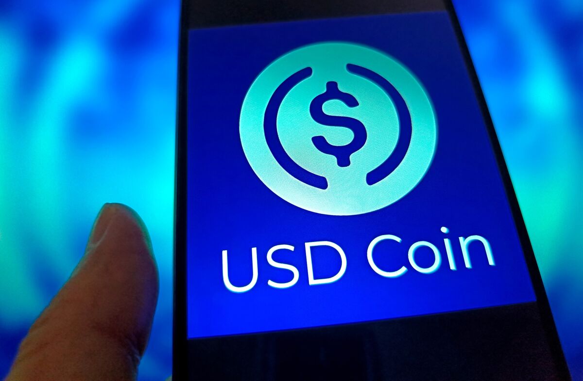 Trump-Linked Stablecoin Used for MGX’s $2 Billion Binance Deal