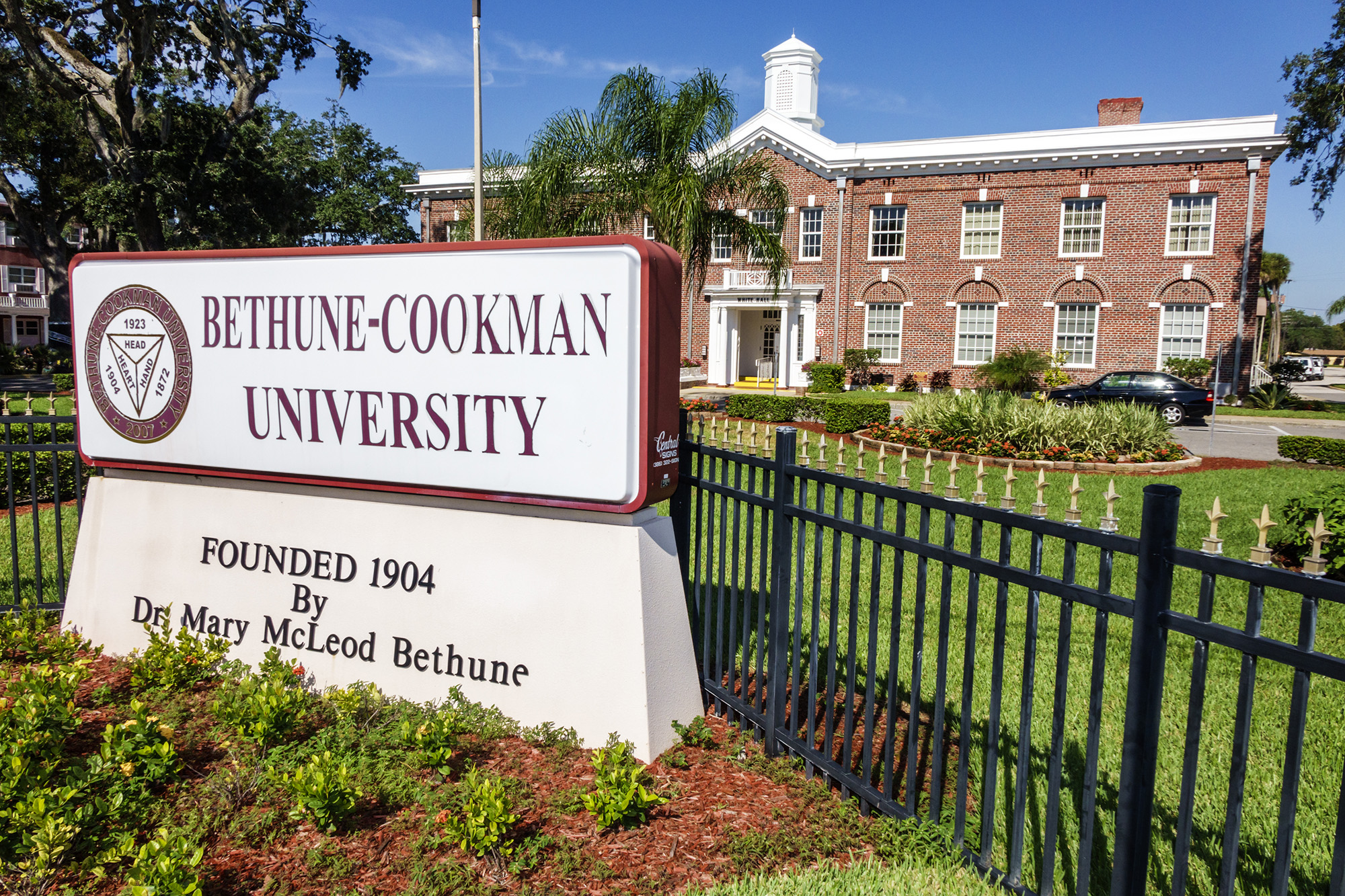 Death Bell Tolling for Private Colleges Sounds Bondholder Alarm - Bloomberg