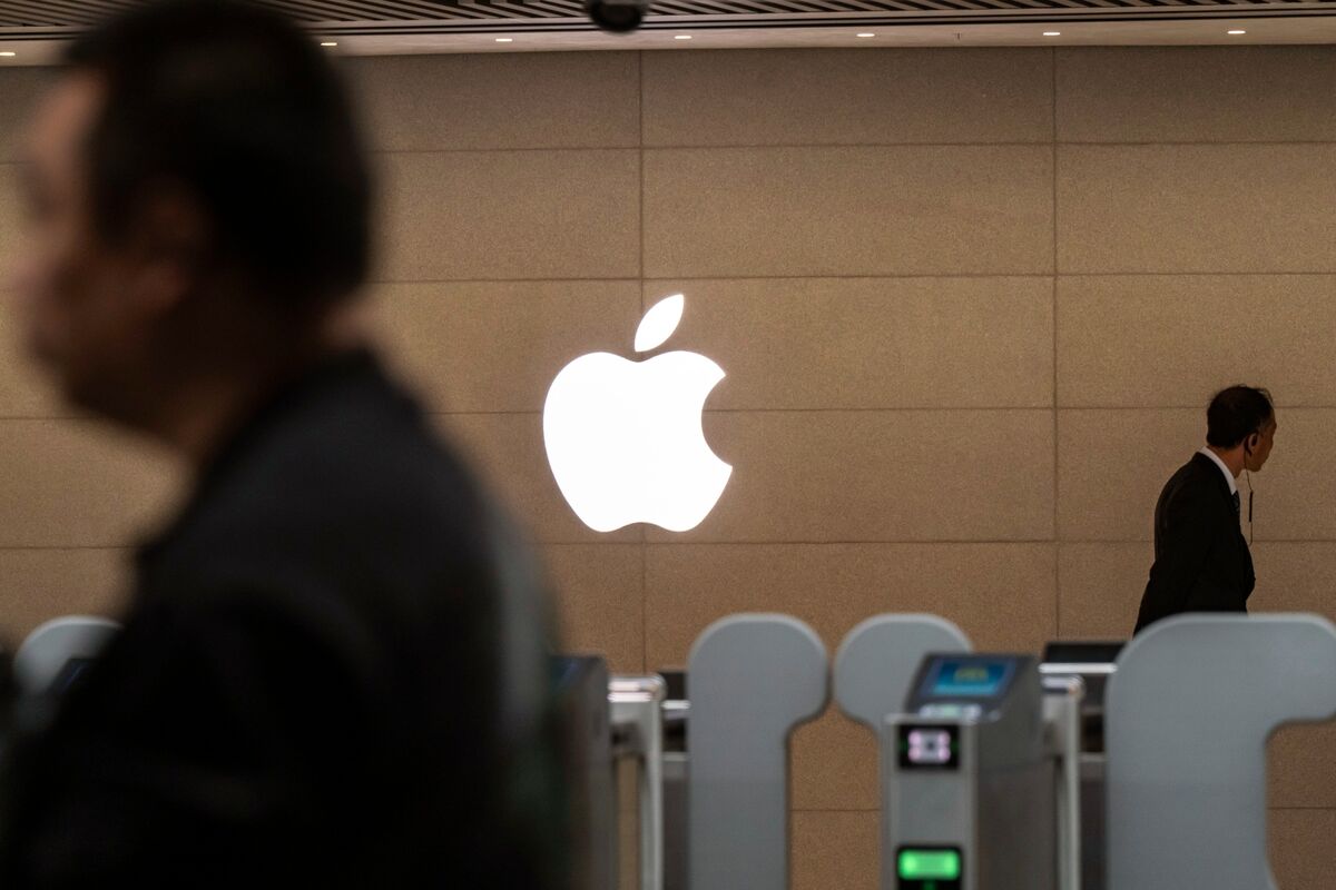 Apple to Rejigger Sales Division With Departure of Enterprise Chief