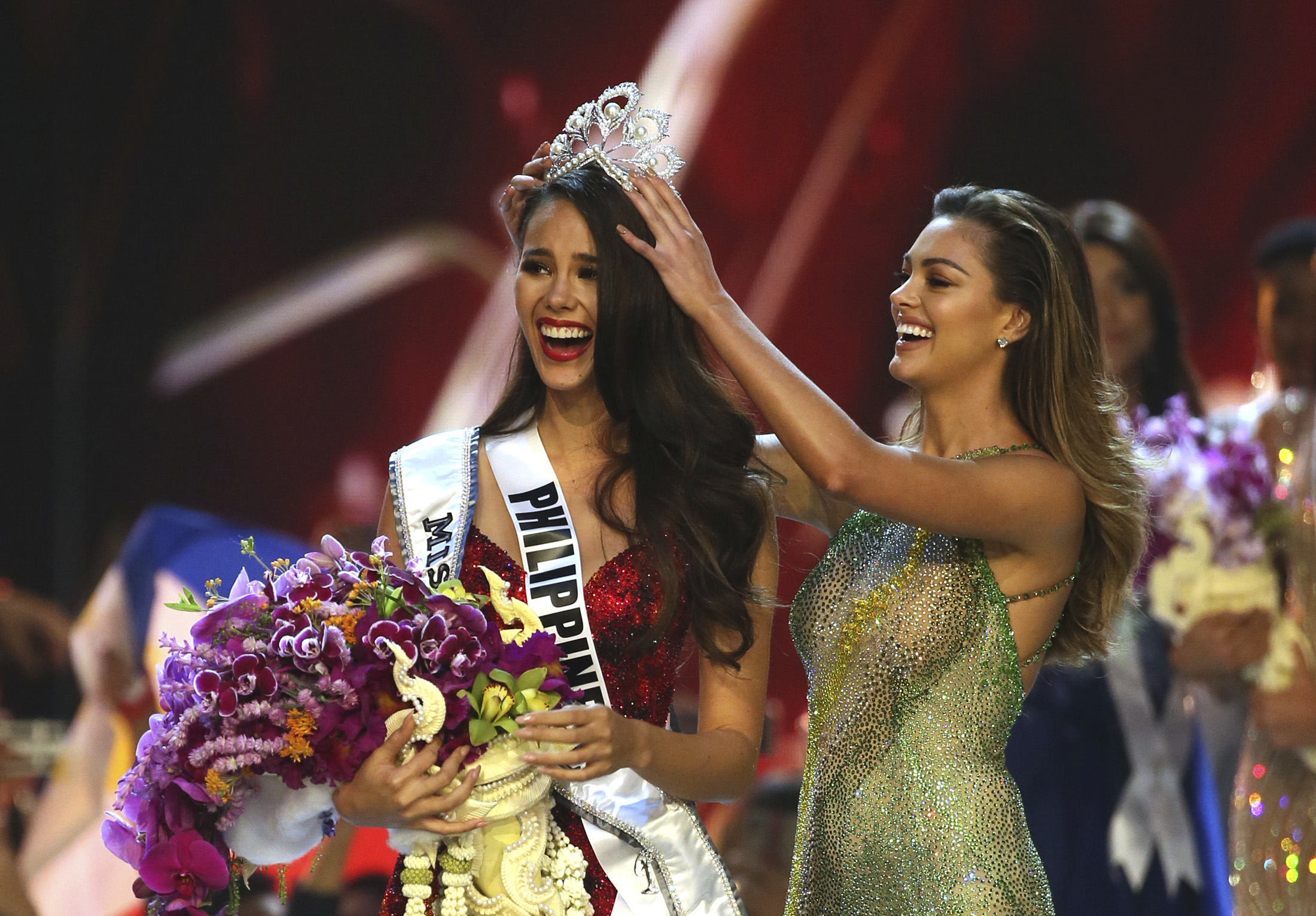 Miss Universe 2018 Catriona Gray's Winning Gowns & Prizes! - For Urban  Women - Awarded Top 100 Urban Blog / Fashion, Lifestyle and Travel