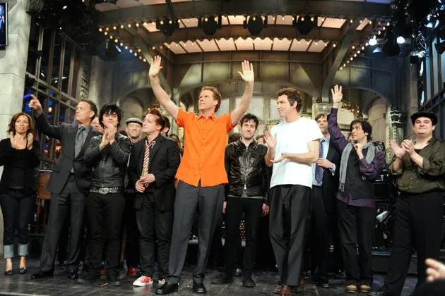 Will Ferrell onstage with the SNL cast and Green Day on May 16, 2009