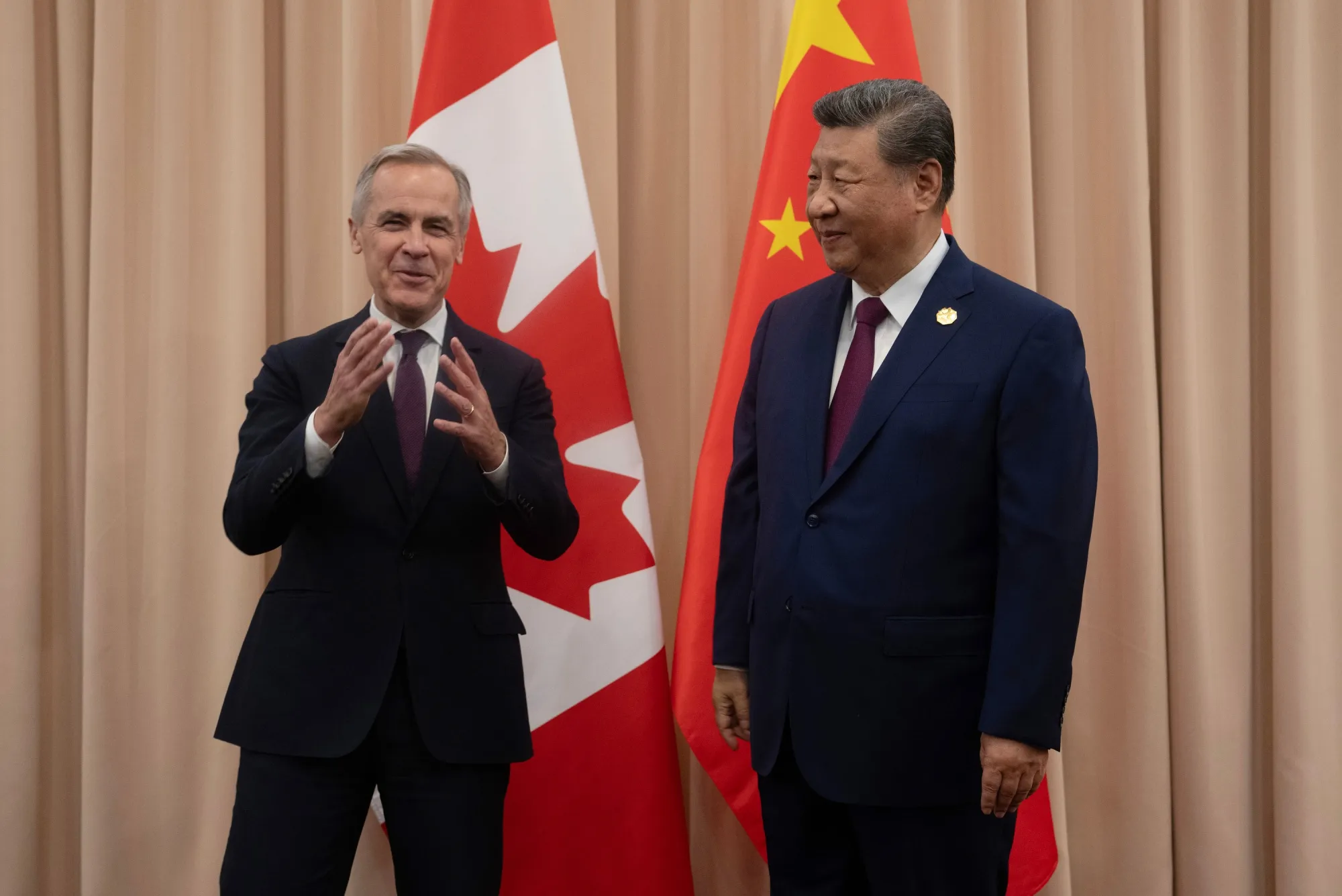 Mark Carney, left, meets with&nbsp;Xi Jinping in Gyeongju, South Korea, Oct. 31.
