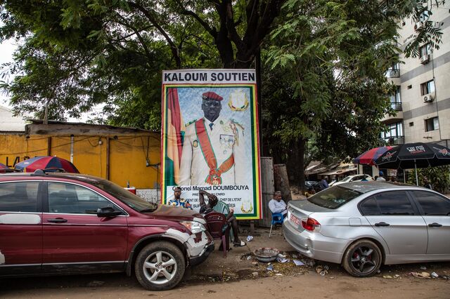 In September 2021, Col. Mamadi Doumbouya led a military coup promising to review mineral contracts and asking mining companies to help alleviate poverty.