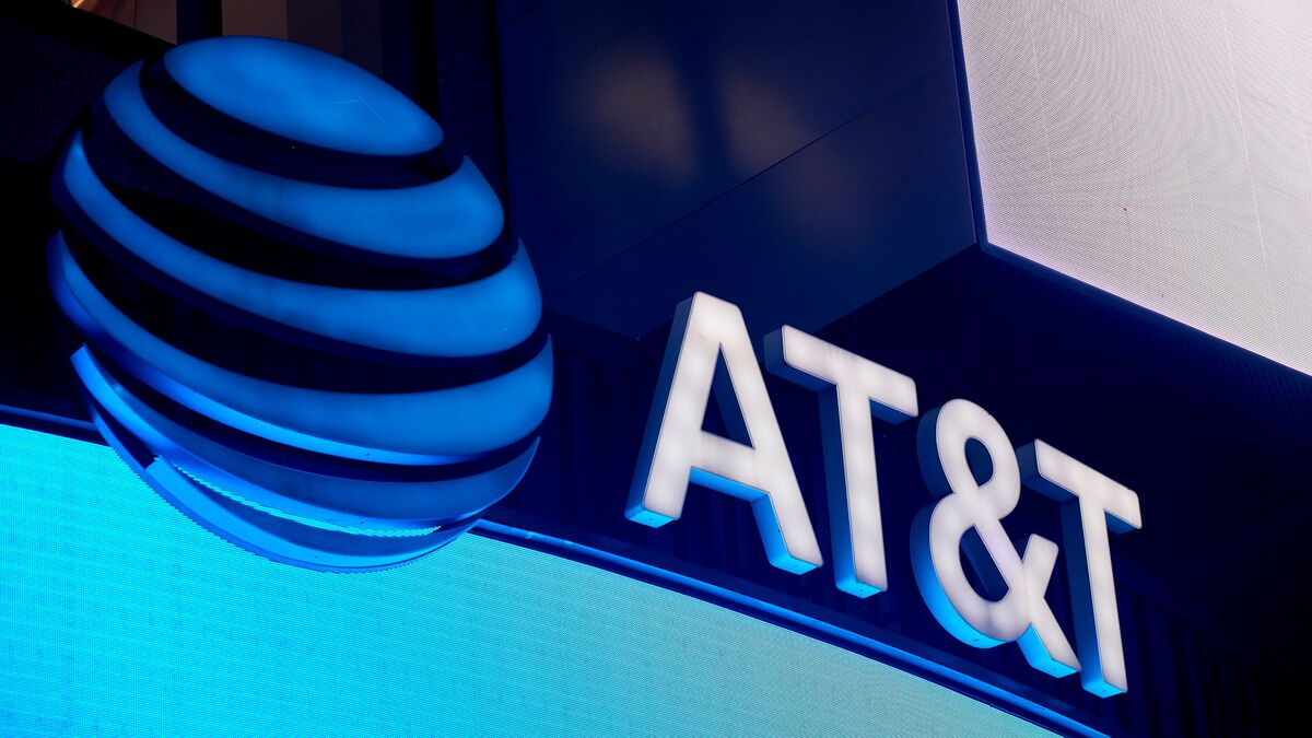 AT&T to Buy Spectrum Licenses From EchoStar for $23 Billion AT&T to Buy Spectrum Licenses From EchoStar for $23 Billion