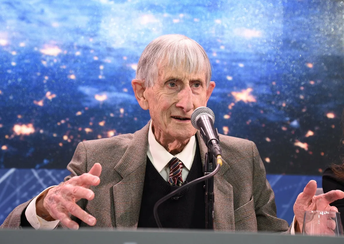 Freeman Dyson in 2016.