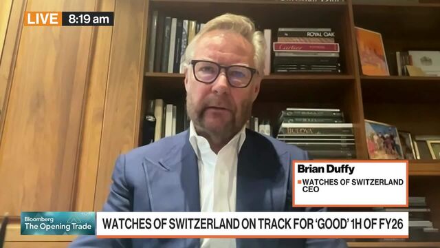 Top UK Rolex Seller Rises as Outlook Eases Concern Over Tariffs