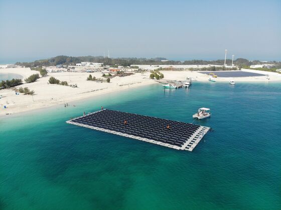 Abu Dhabi Island to Host Nation’s First Floating Solar Power Plant