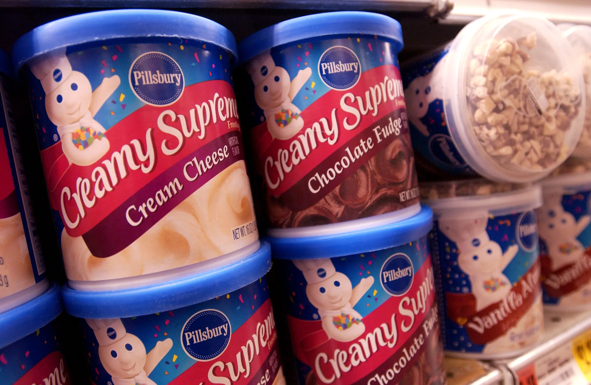Pillsbury Creamy Supreme frosting.