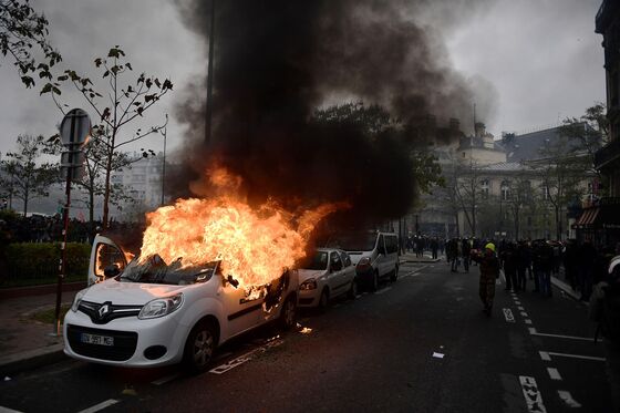 France’s Yellow Vests Mark Year of Protests With Violence