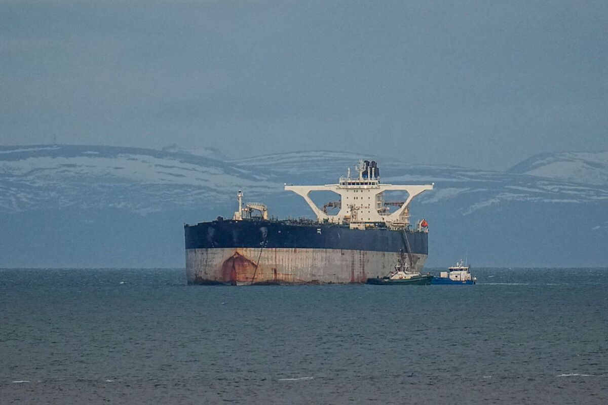 bloomberg.com - Javier Blas - The Black Market for Russian and Iranian Oil Is in Trouble