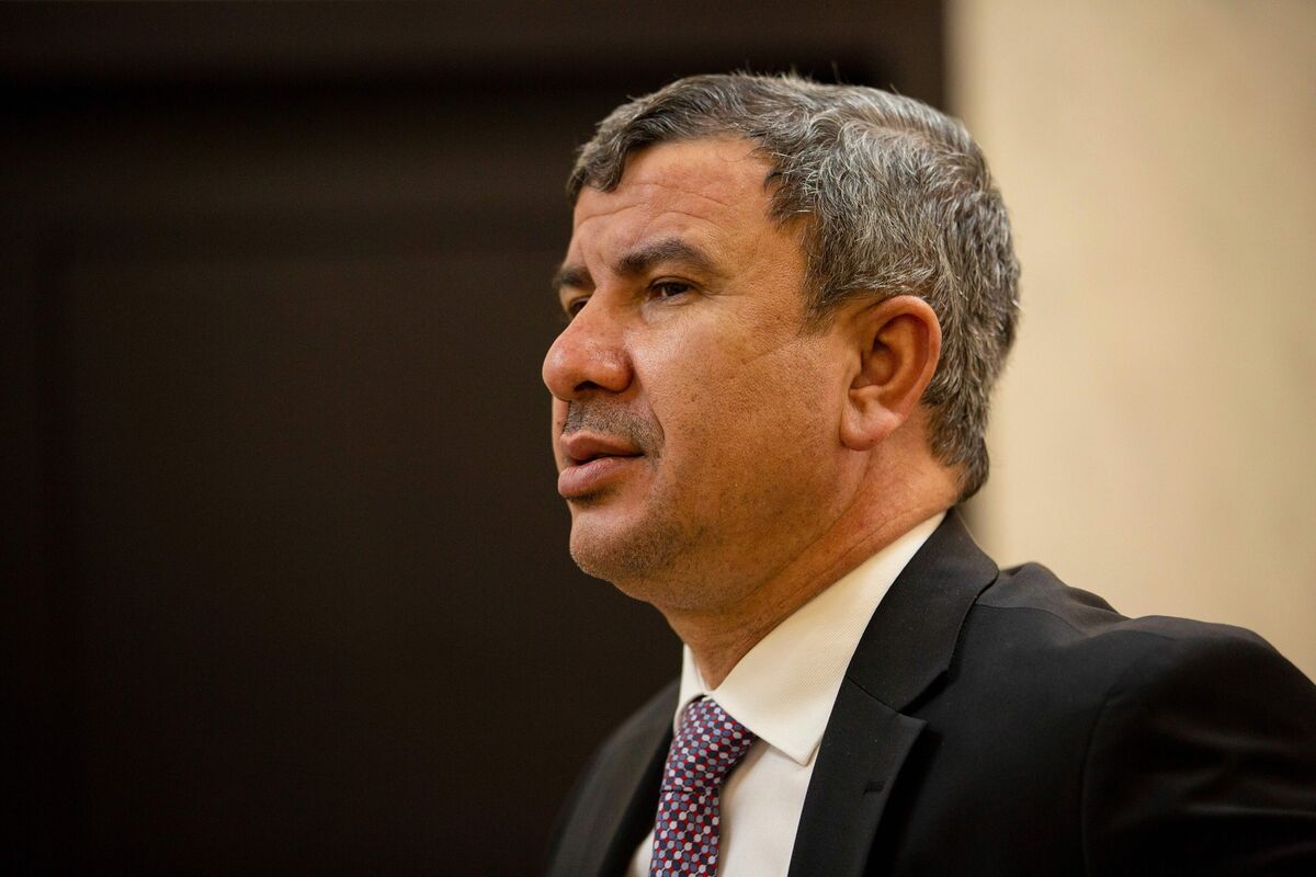 Iraq Oil Minister Sees Crude Over $100 a Barrel for Rest of Year ...