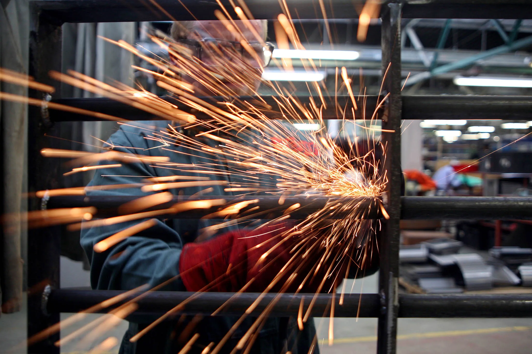 1471324929_uk worker