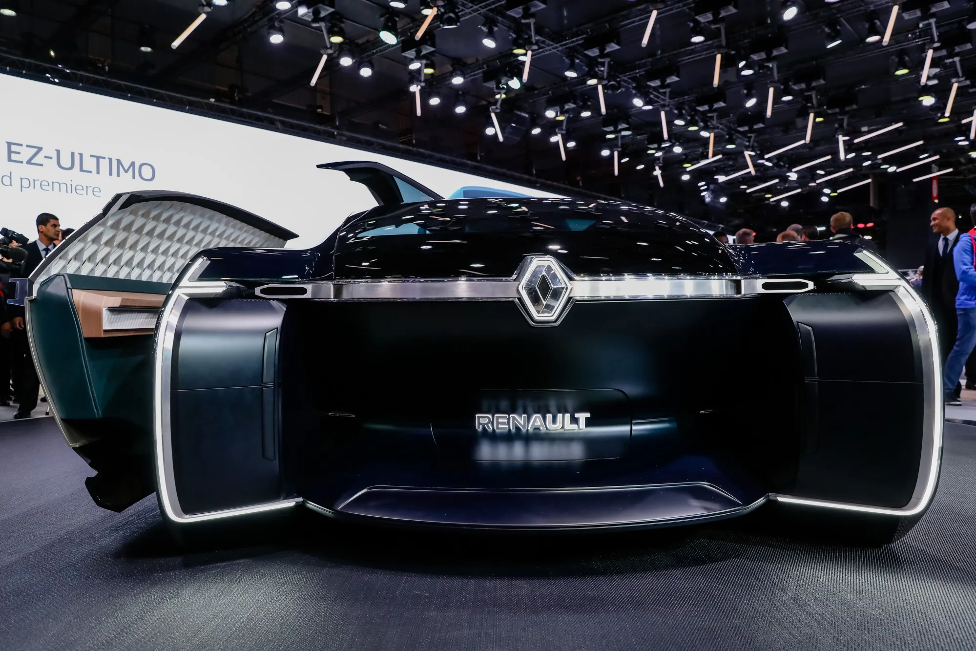A Renault EZ-Ultimo all-electric autonomous vehicle.