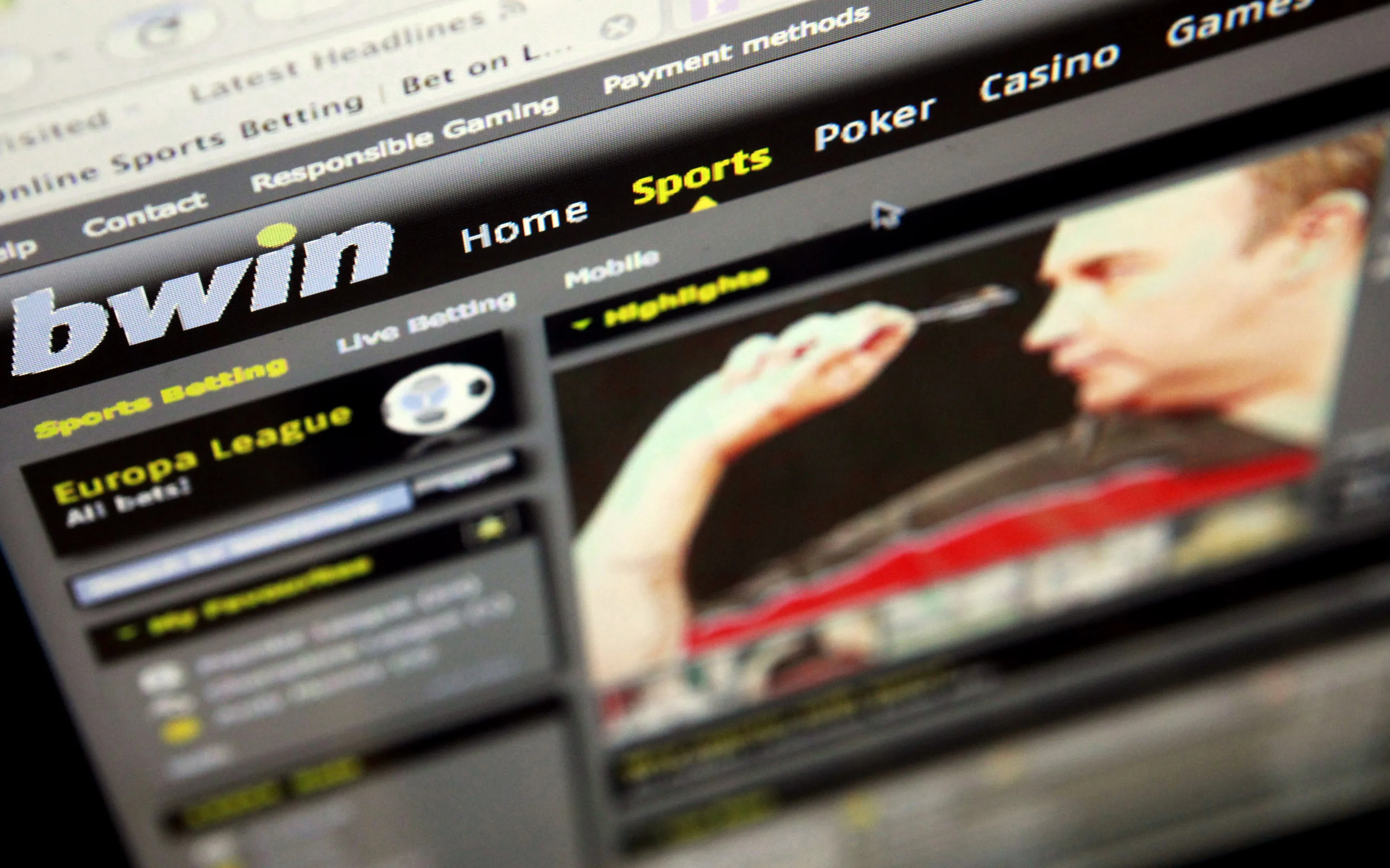 Online Gambling Rules May Be Overhauled, EU Probes Barriers
