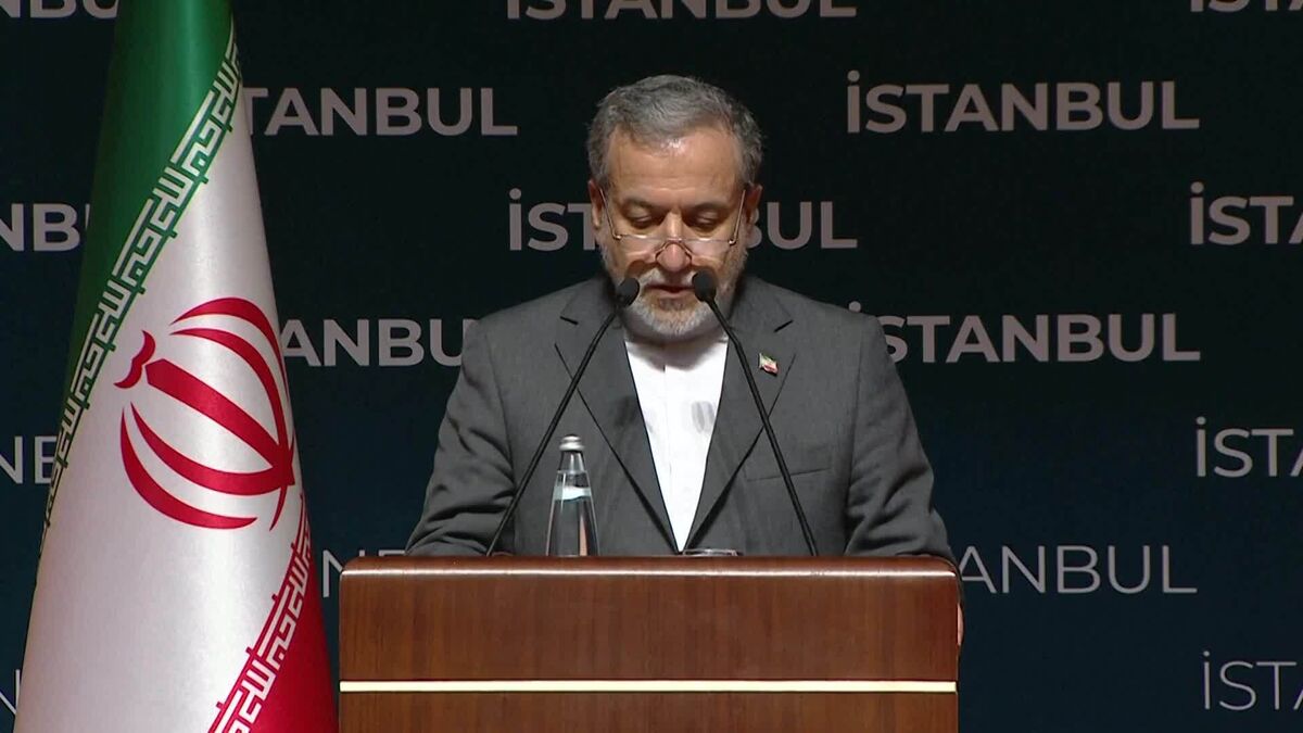 Iran Foreign Minister Condemns US Attacks Iran Foreign Minister Condemns US Attacks