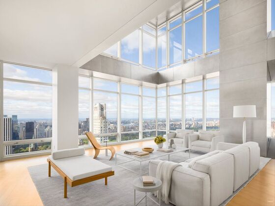 Steve Cohen’s Manhattan Penthouse Sells After 74% Price Cut