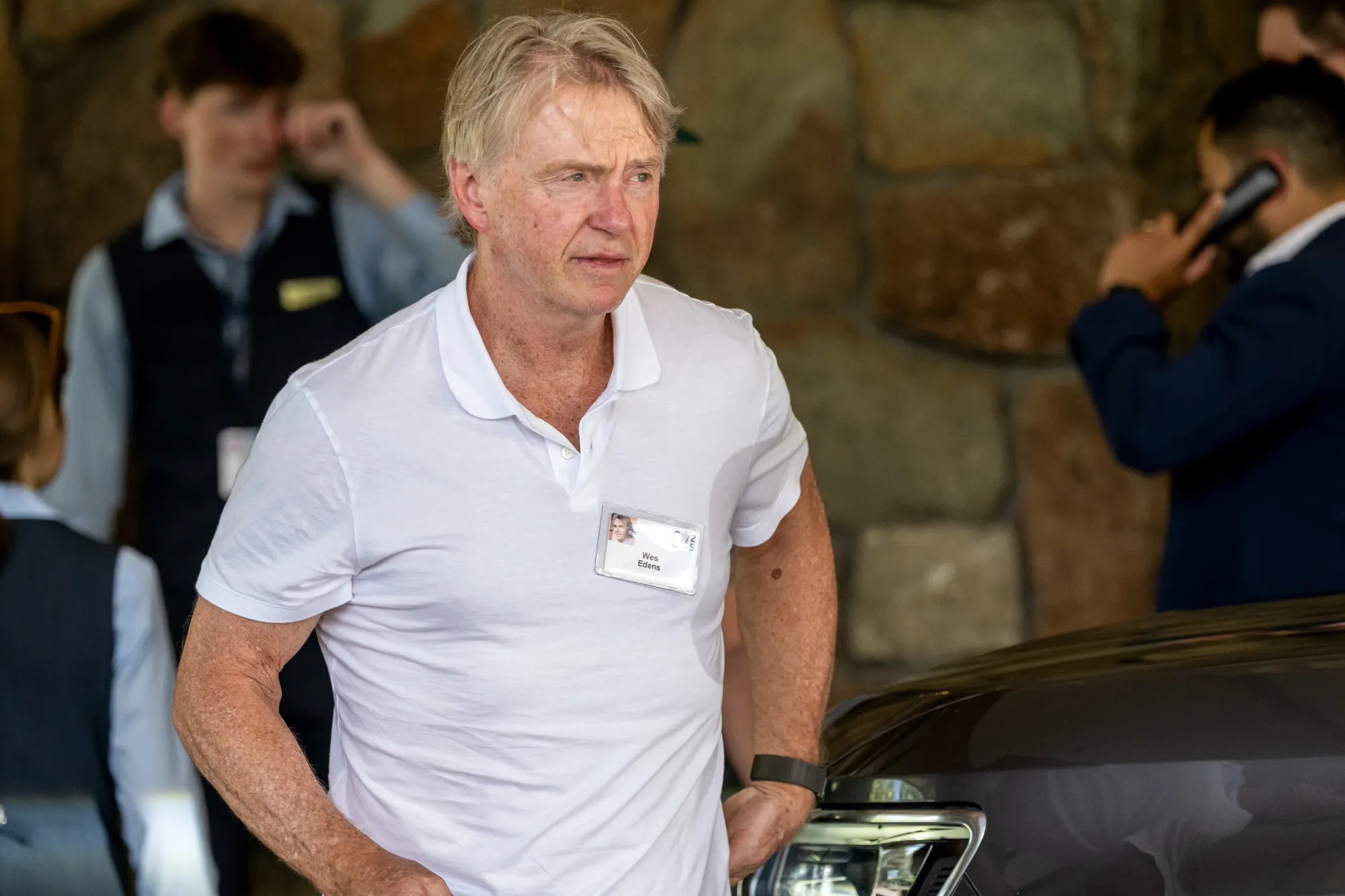 Wes Edens’ NFE in Talks With Creditors to Take Preferred Equity - Bloomberg
