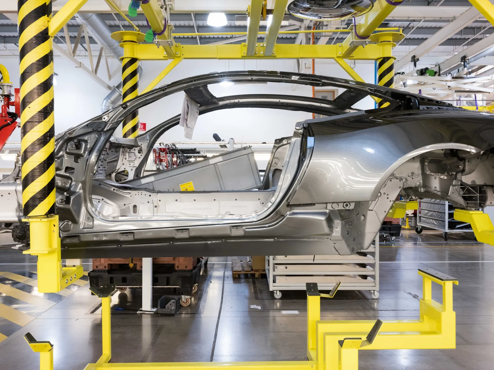 U.K. Manufacturing Sees ‘Worrying Turnaround’ as Growth Slumps