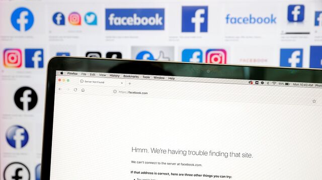 Facebook Instagram Whatsapp Down Sites Employee Systems Crippled For Hours Bloomberg