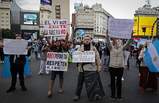 Argentina Expropriation Setback Prompts Backlash by Fernandez