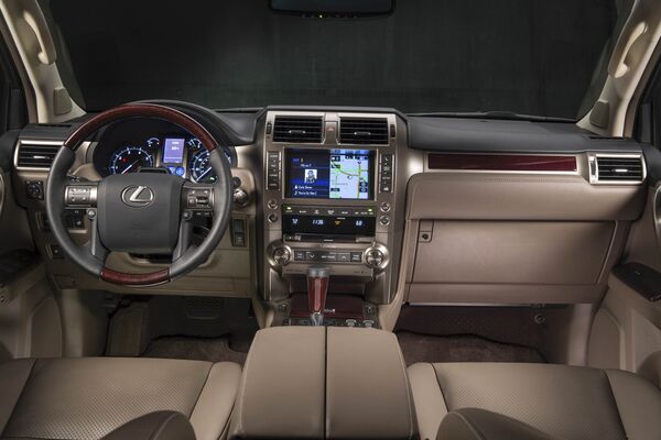 2017 Lexus Gx 460 Suv Review Bloomberg The Dashboard Sits Very High With Traditional Lexus Technology At Front