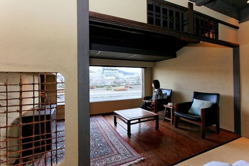 Japan’s Forsaken Homes Restored to Traditional Styles Yield 80%