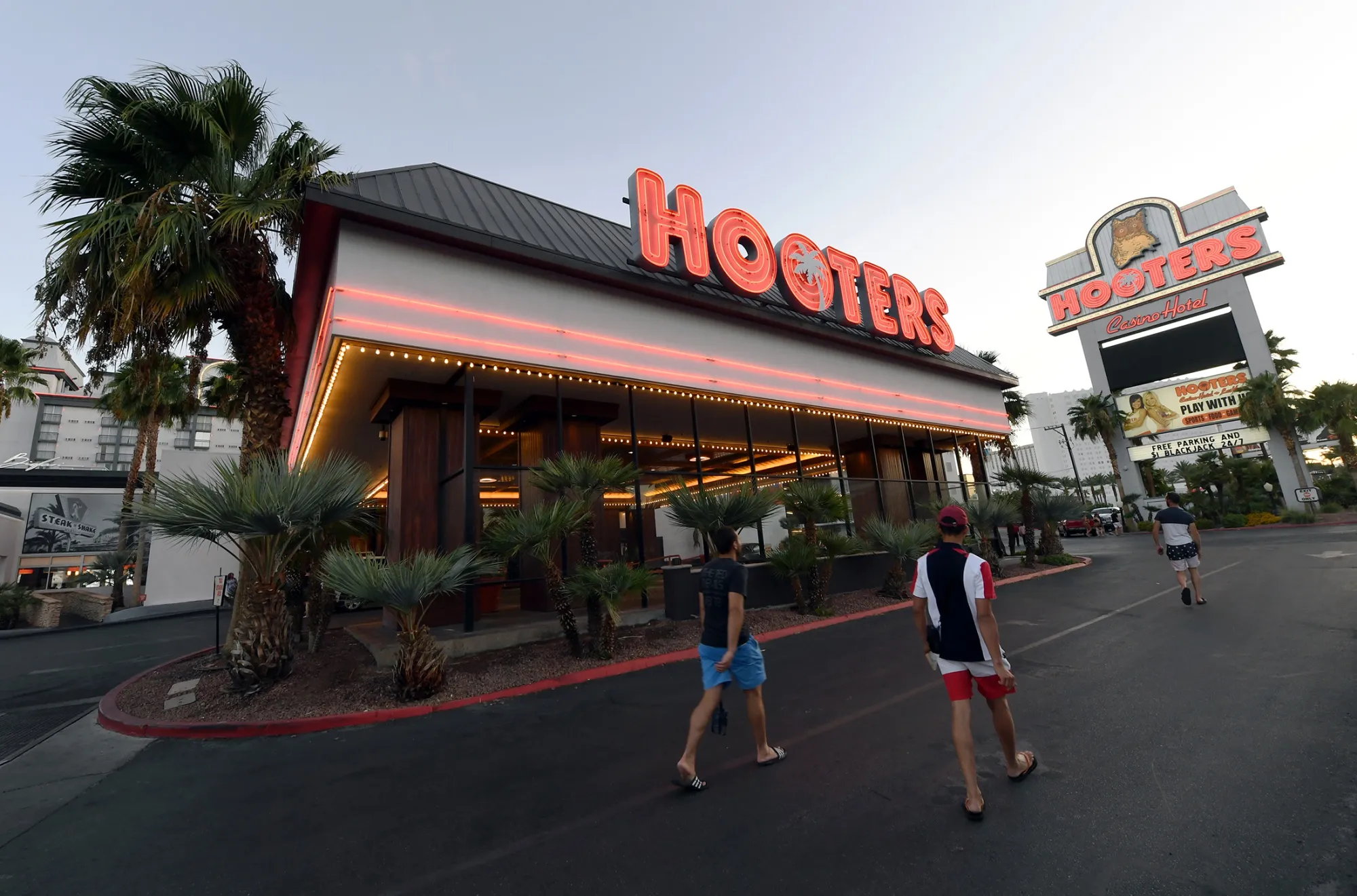 Hooters Casino Hotel In Las Vegas To Be Rebranded By OYO Hotels