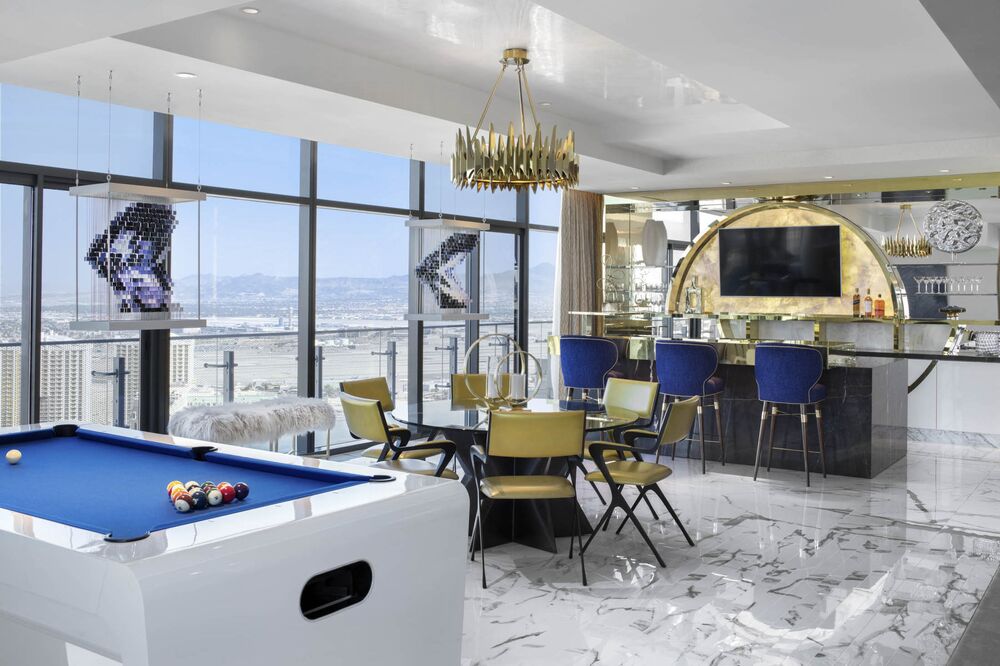 Look Inside This Million Dollar Vegas Hotel Room Bloomberg