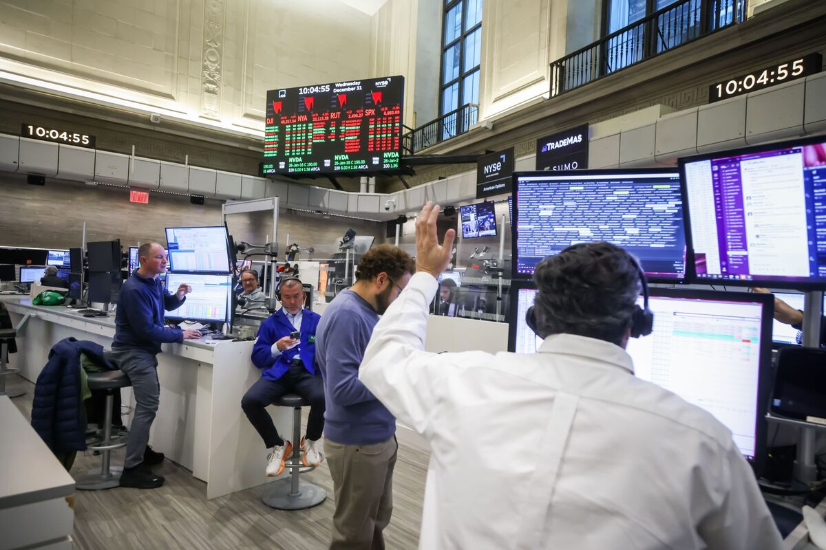 Wall Street’s Calm Shattered by Greenland and Japan Shocks