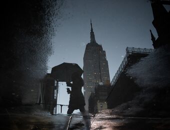 relates to Flight Cancellations Surge in US After New York Struck by Storm