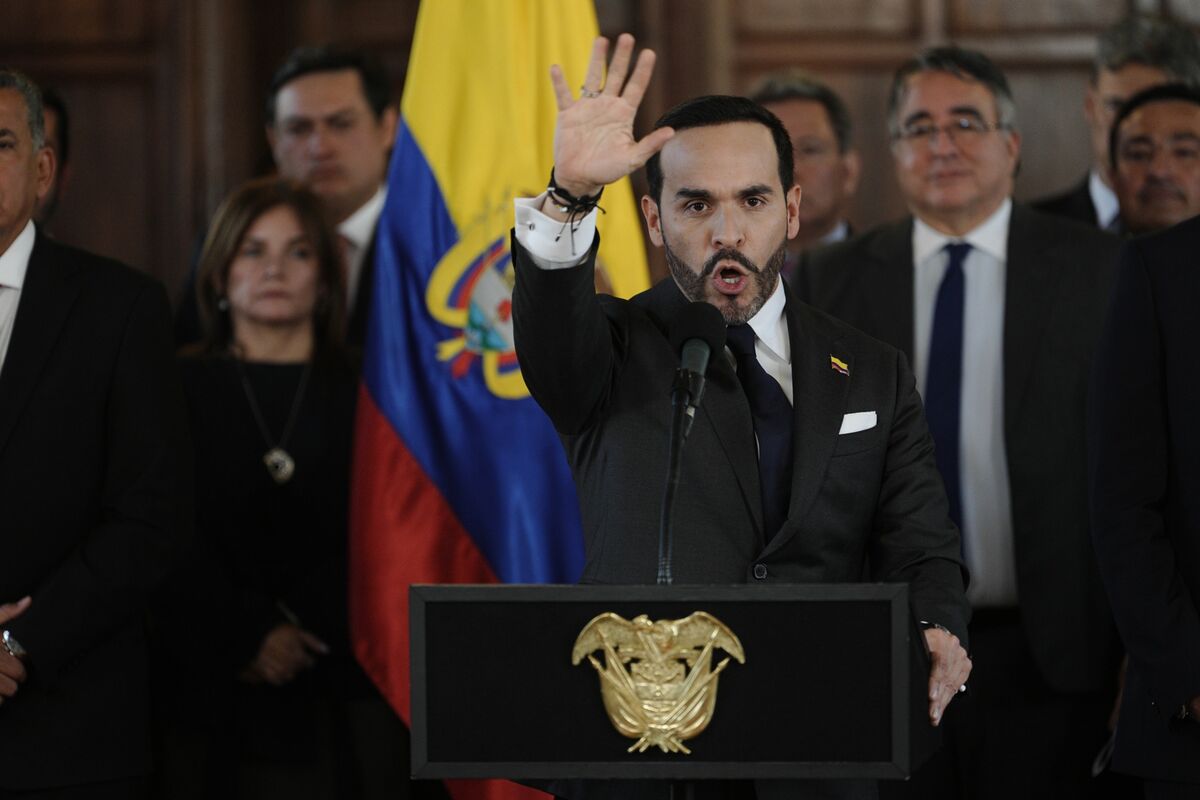 Colombia’s Espriella Fires Interior Minister Amid Budget Debacle