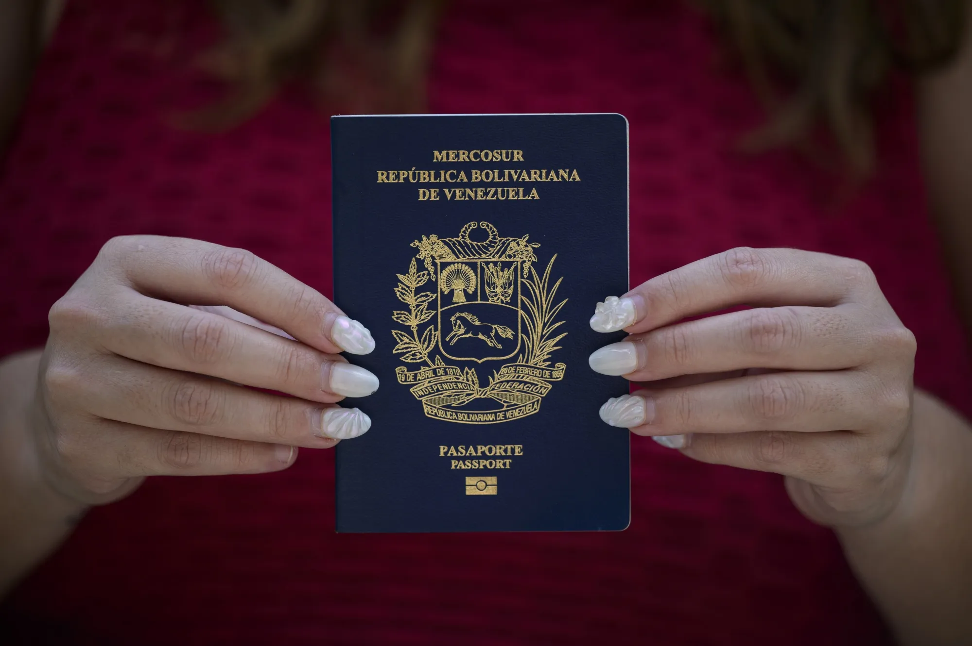 Venezuelans living abroad are finding it nearly impossible to renew their passports.