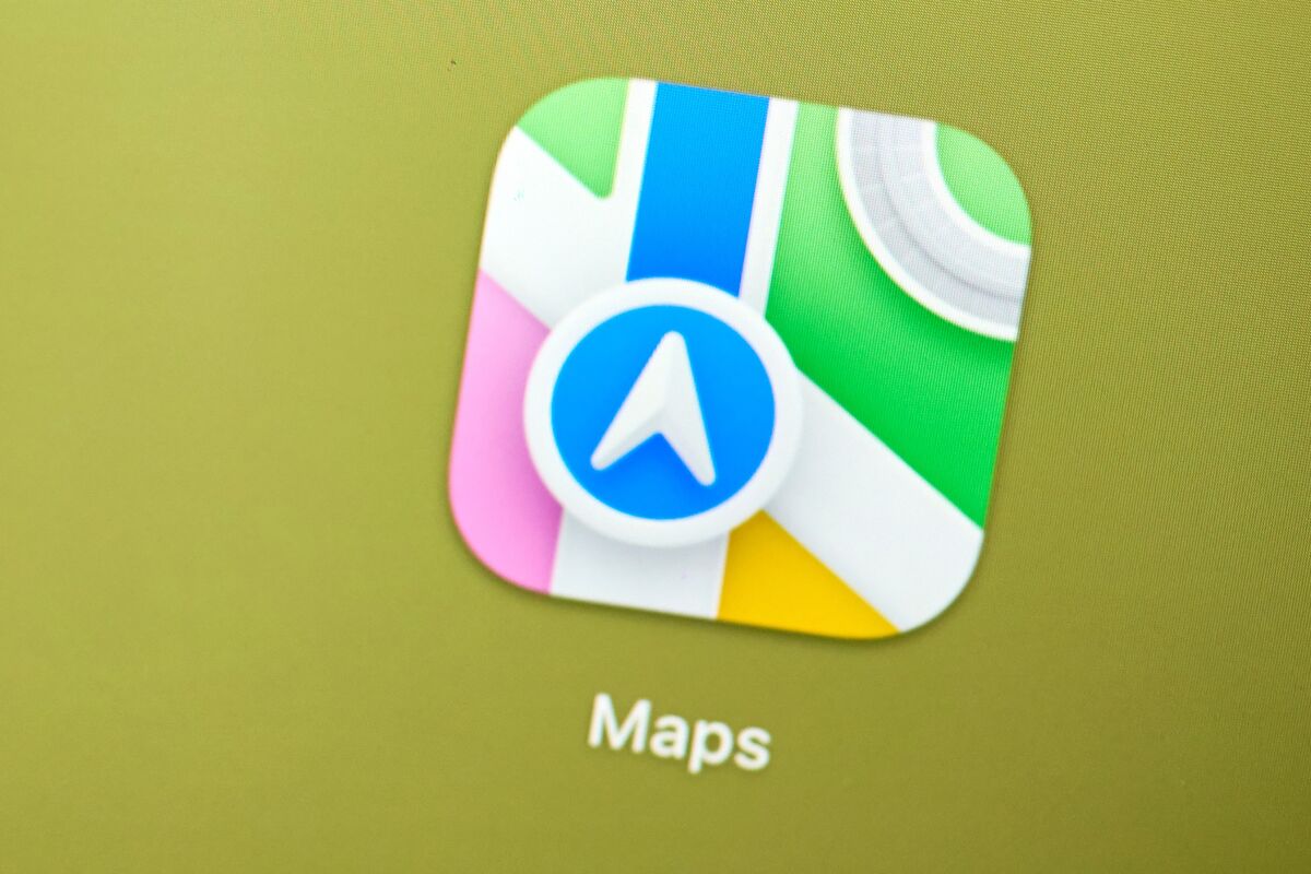 Sources: Apple is preparing to introduce ads in its Maps app, allowing retailers and brands to bid for ad slots against search queries (Mark Gurman/Bloomberg)