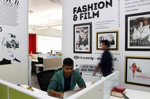 Enployees working at Myntra.com office in Bangalaru