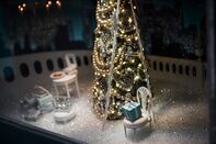 Tiffany & Co. Holiday Window Displays Ahead Of Earnings Figures