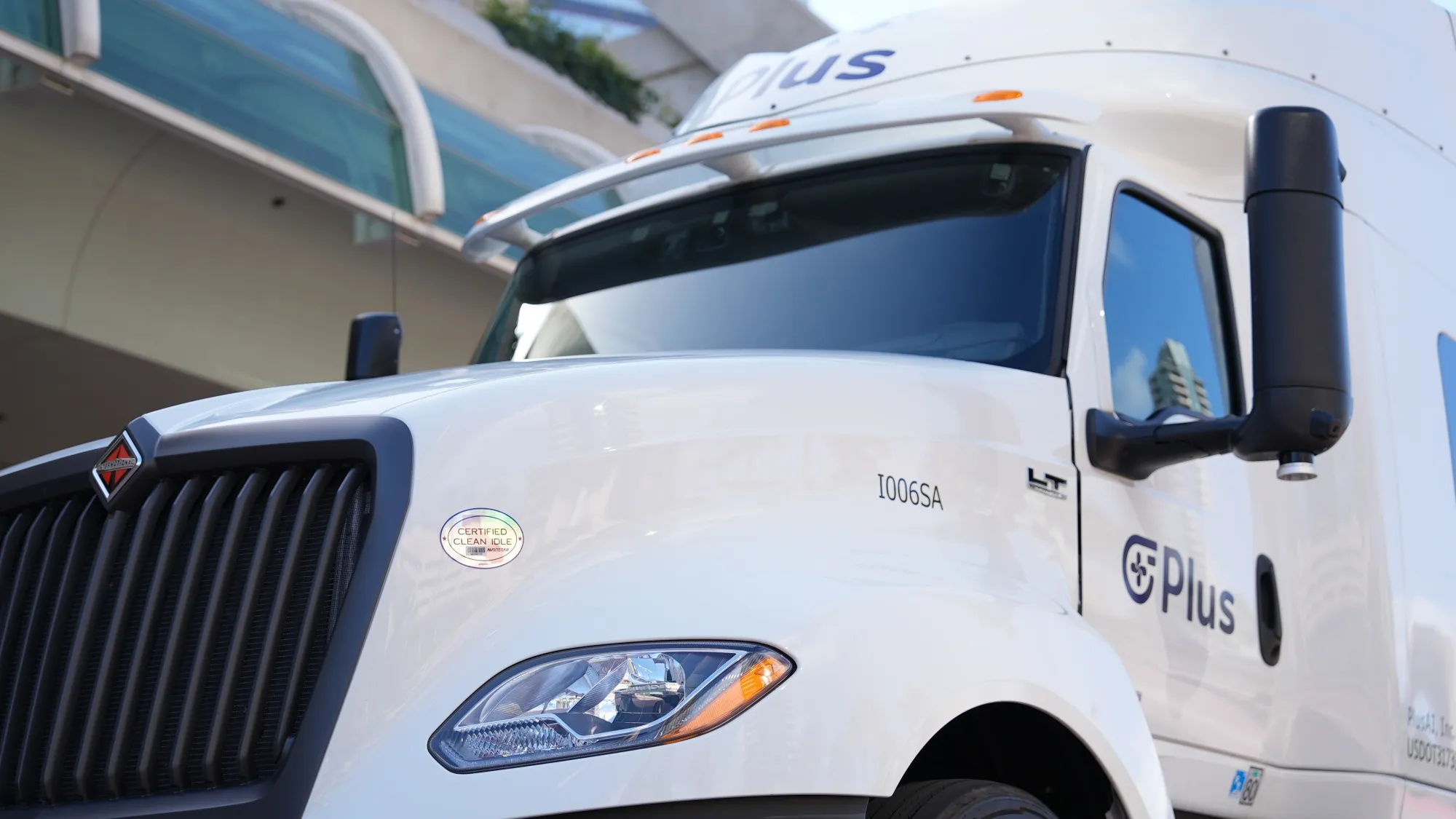 An International truck using PlusDrive.